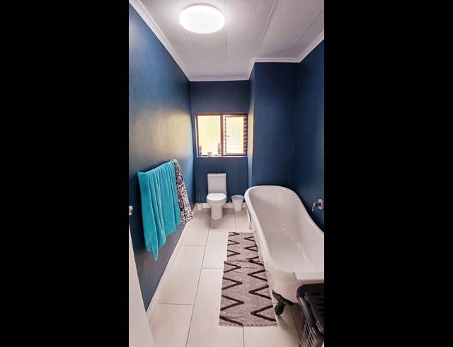 3 BEDROOM APARTMENT RENTED IN UMDLOTI BEACH